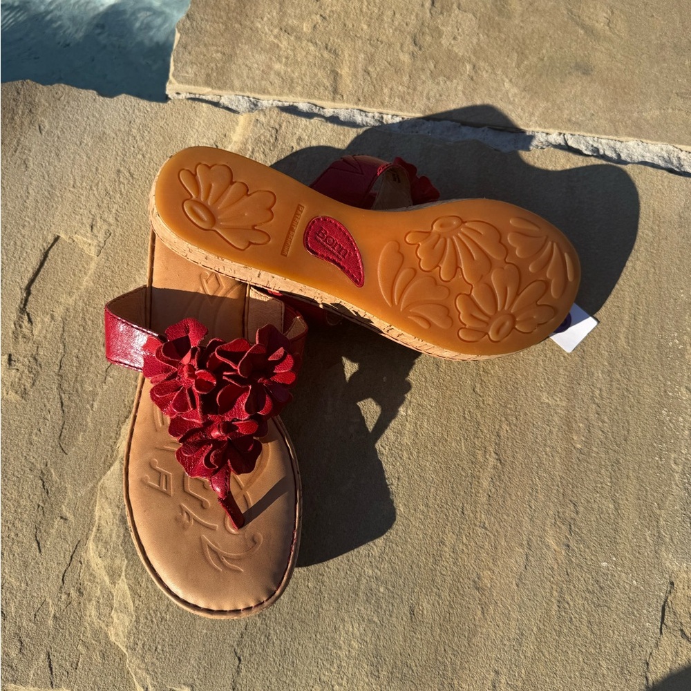 Born Red Leather Flower Sandals – Women’s Size 8 – New - Picture 10 of 12